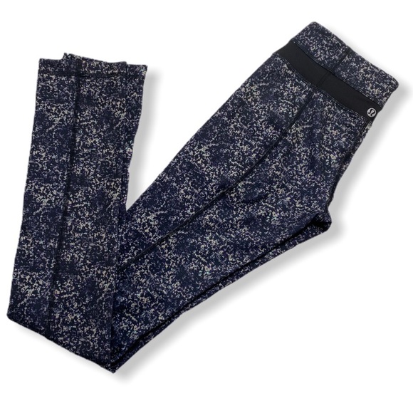 ⭐️rare⭐️ Lululemon Skinny Groove Pant size 4 - Picture 4 of 8